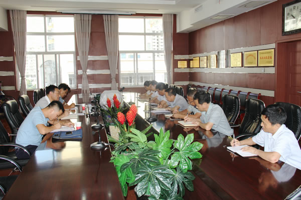 市交通運(yùn)輸局黨組書記、局長馬潤同志對(duì)隴運(yùn)集團(tuán)公司全面從嚴(yán)治黨及黨風(fēng)廉政建設(shè)進(jìn)行專題調(diào)研